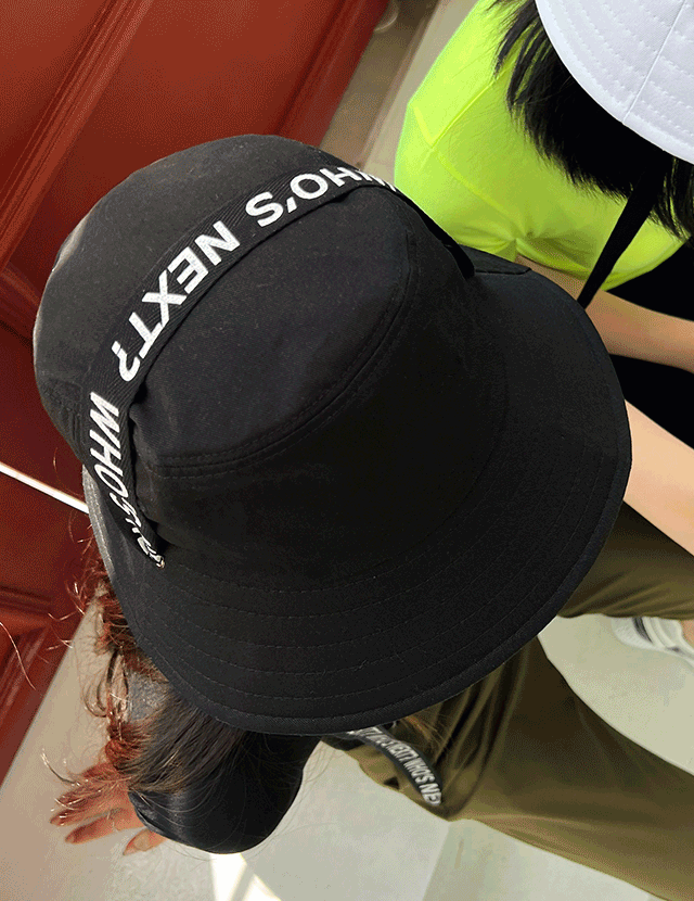 <b>  Ŷ-hat</b>